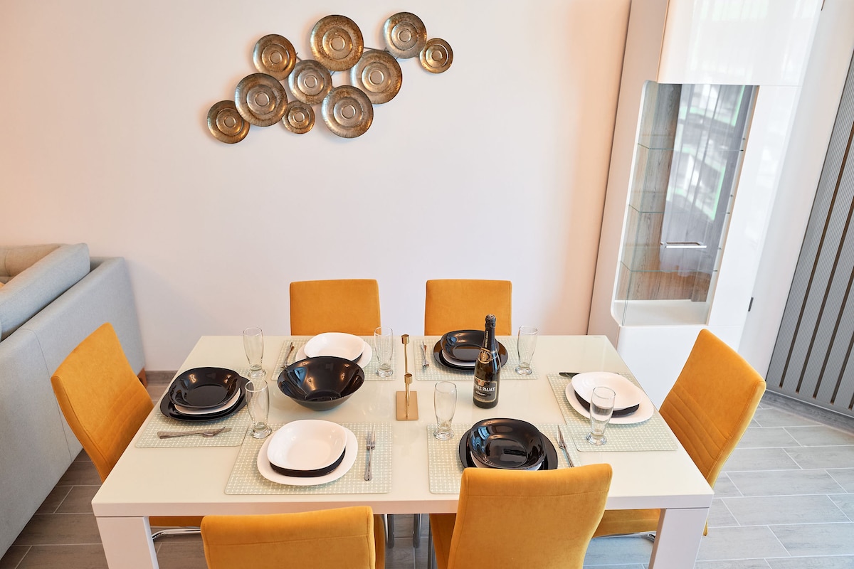 Aqua Vista Mimosa Luxury Alezzi Beach Resort — Apartment — vacation rental at Alezzi Beach Resort, Mamaia Nord, Constanța, Romania — property photo 6 | Aqua Vista Rentals