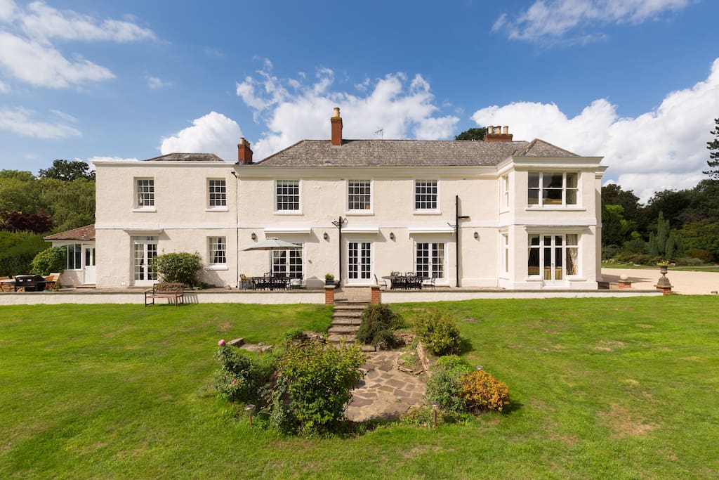 Hill House at The Eades -yours, exclusively- - Villas for Rent in Upton ...