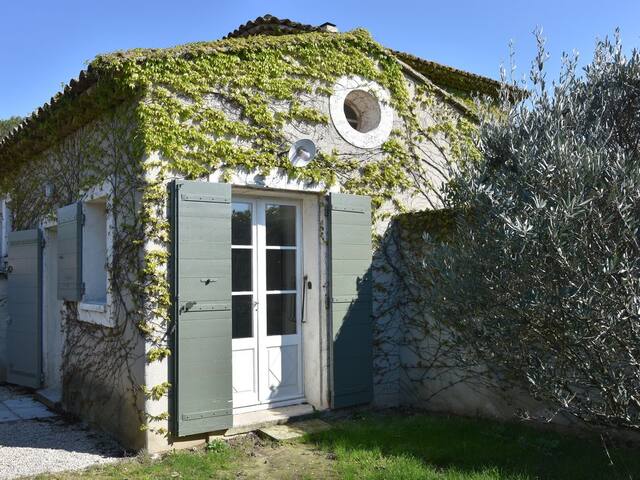 Airbnb Place Waldek Rousseau L Espigoulier Vacation Rentals