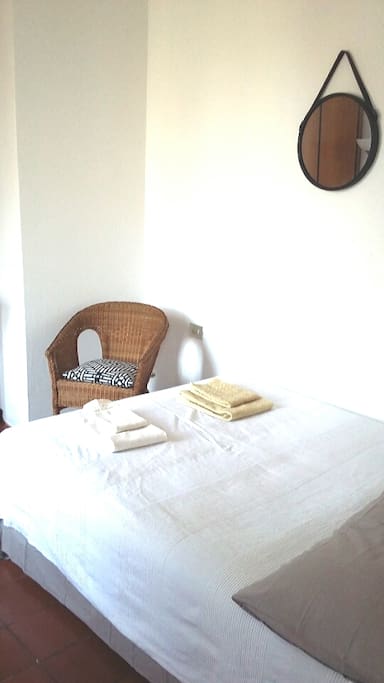 Bright and quiet bedroom for 2 (a baby-cot for children aged 0 to 24 months is available upon request)