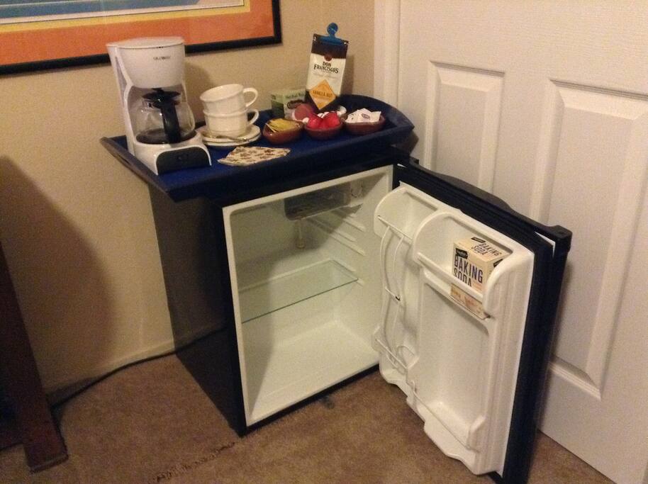 Coffee maker & mini fridge