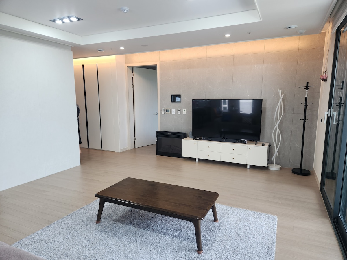 ภายในห้องนั่งเล่น