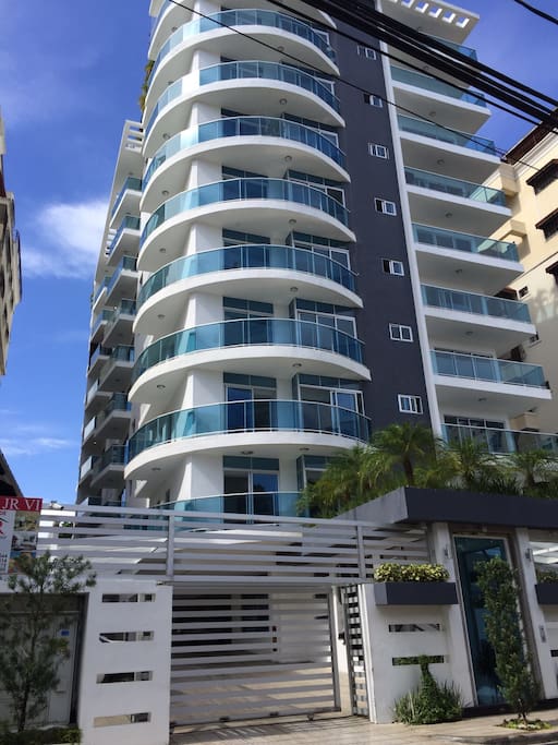 Brand new, gated, doorman building