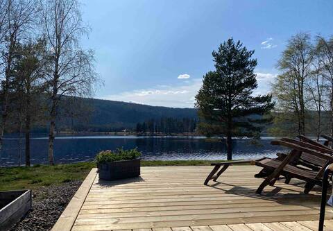 Waterfront house in Klövsjö, canoe available
