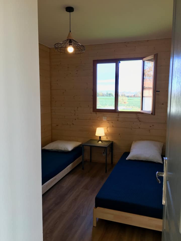 საძინებლები საბავშვო კოტეჯები 1 

იგივე კოტეჯი 2