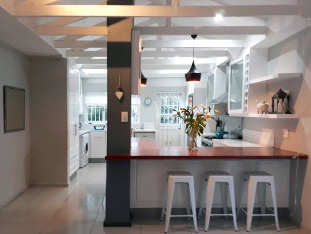 Hout Bay holiday home gallery image 5