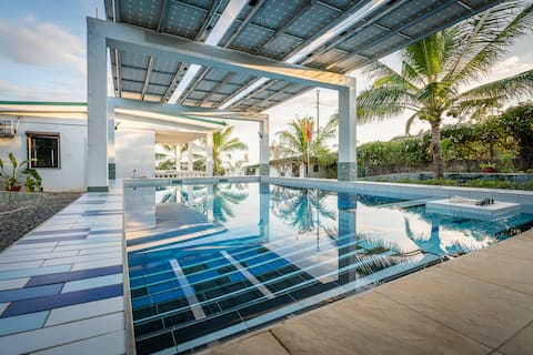 Top Floor 2 BR, Balcony w/Seaviews @ Azalea Garden