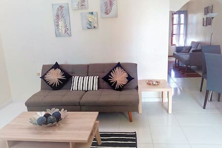 Santo Domingo City Center wifi a/c hot water cable