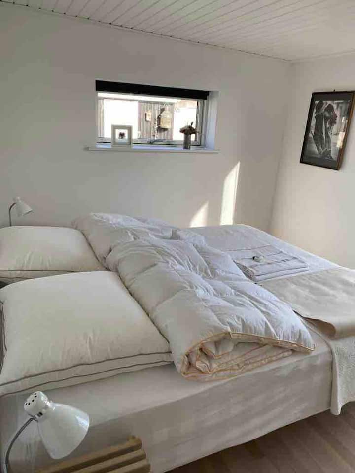 ห้องนอน 3 พร้อมเตียงม้าคู่