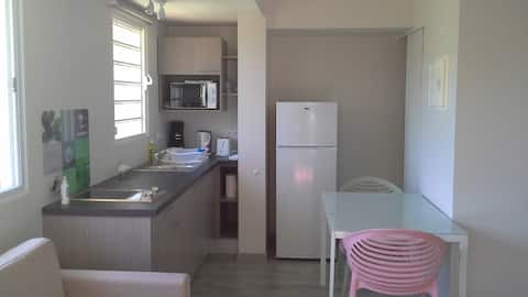 Studio Nouméa Haut Magenta