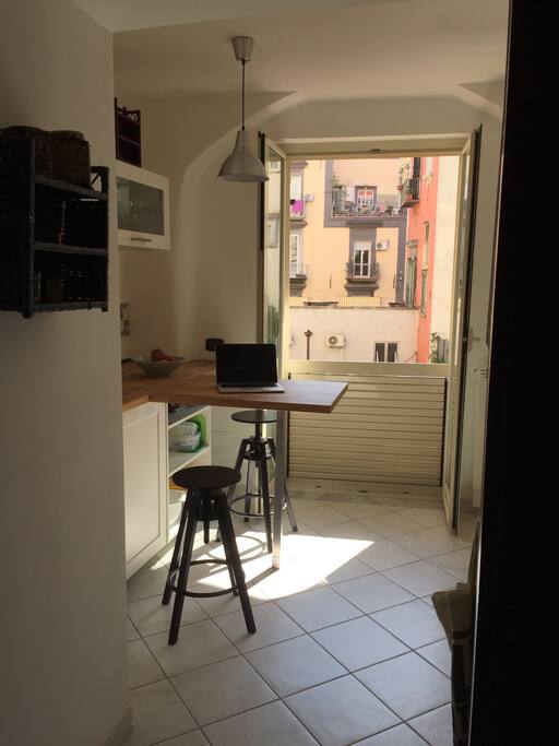 View from the Diningroom into the kitchen