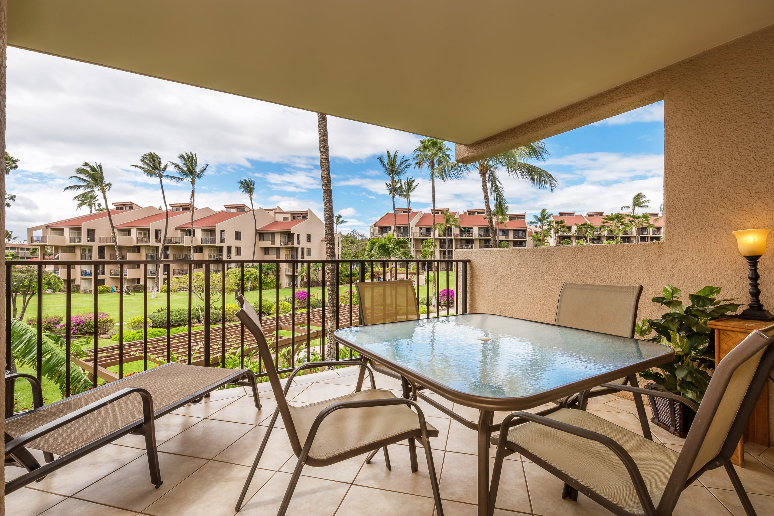 Rare Single Level 2 Bedroom With 2 Lanai's-AC - Image 12