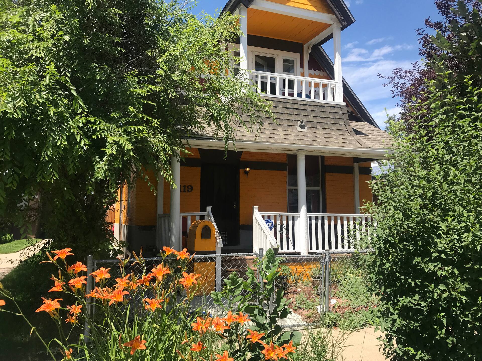 The Sunny Spot Near Downtown!
