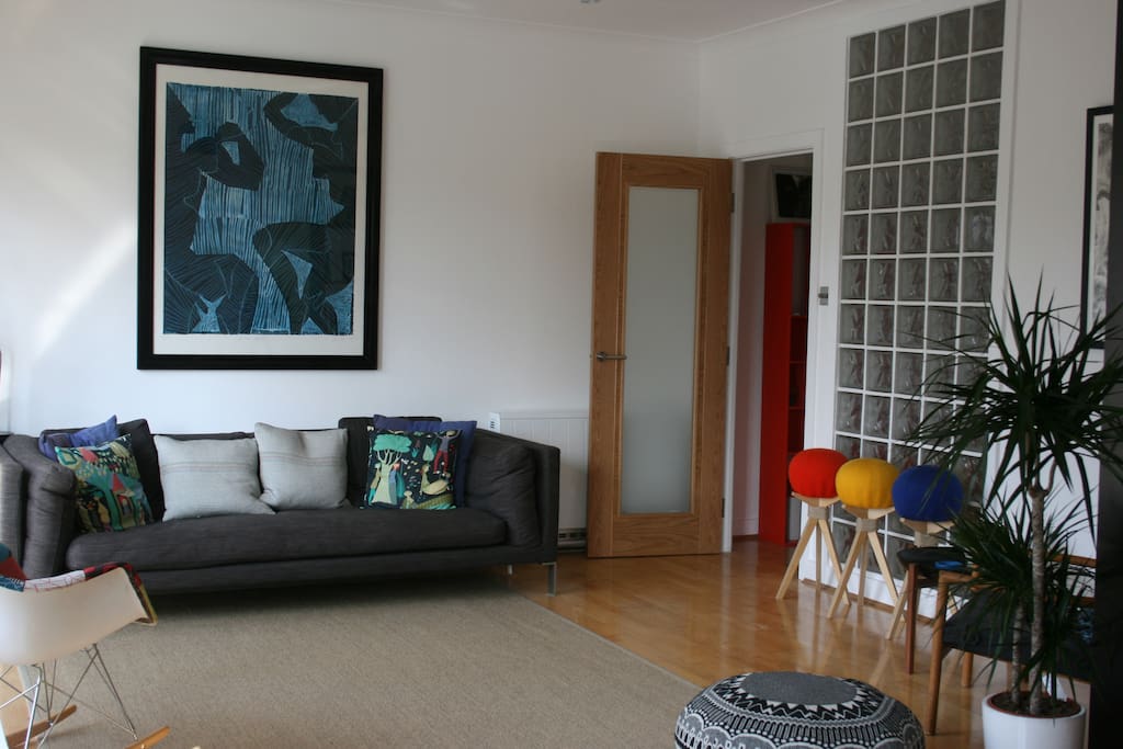 Sitting room.