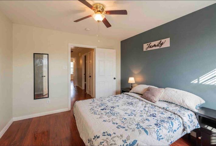 Perfect family or corporate! Downtown, UT, Domain gallery image 3