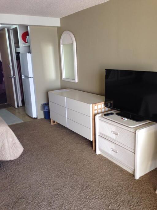 Floor,Flooring,Furniture,Indoors,Room