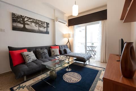 Cosy 1 BD flat in the center 2 min to the beach