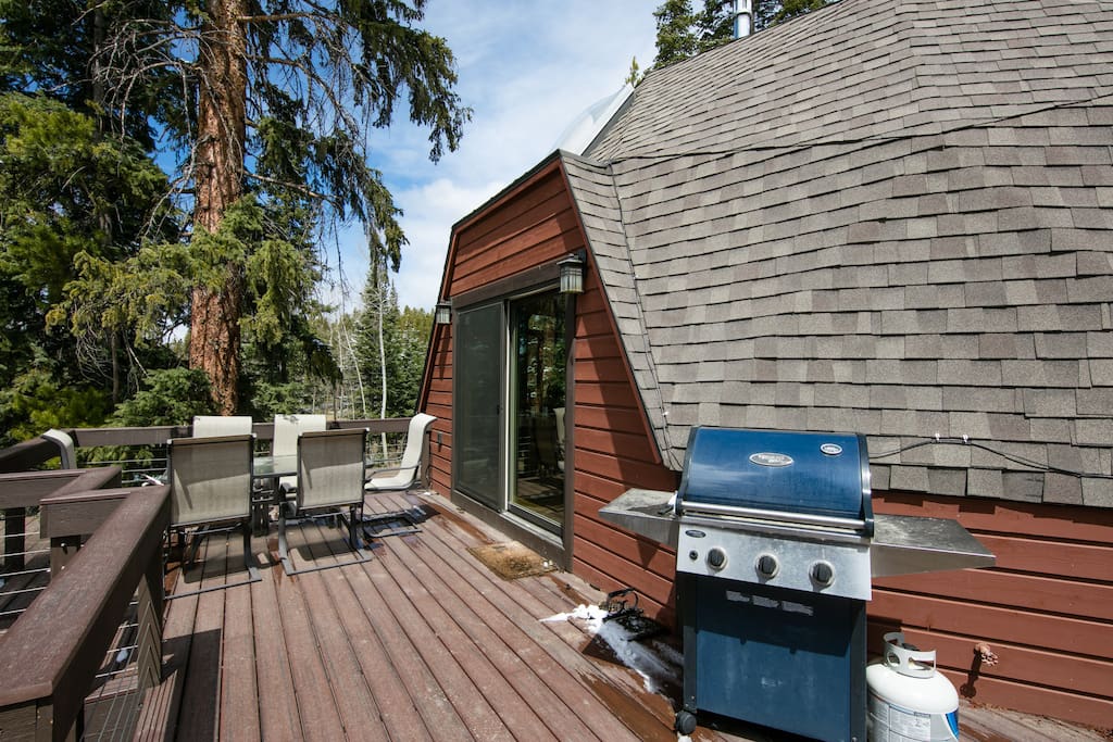 Deck area off of kitchen
