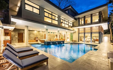 Elements Villa 7 bdrm . 5 minute walk to beach