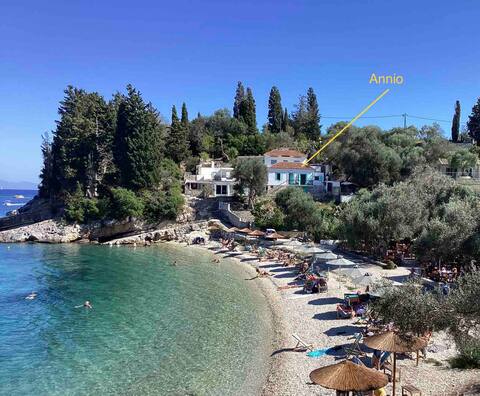 Annio on Levrechio - Seaside & 200m to Loggos.