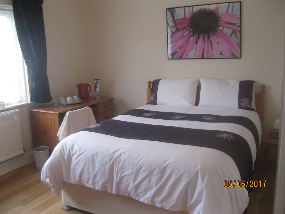 Spacious king size bed