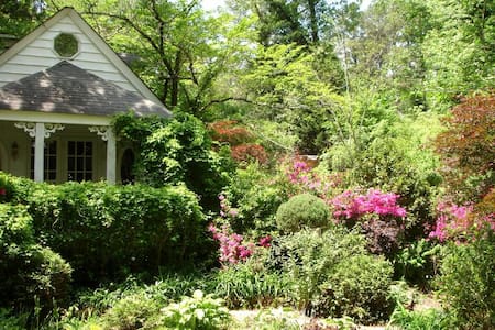 Beautiful Garden Cottage