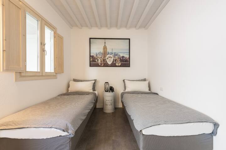 Oltrarno Garden – Modern and Quaint 2 bedroom gallery image 3