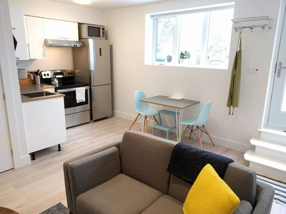 Living room & kitchen