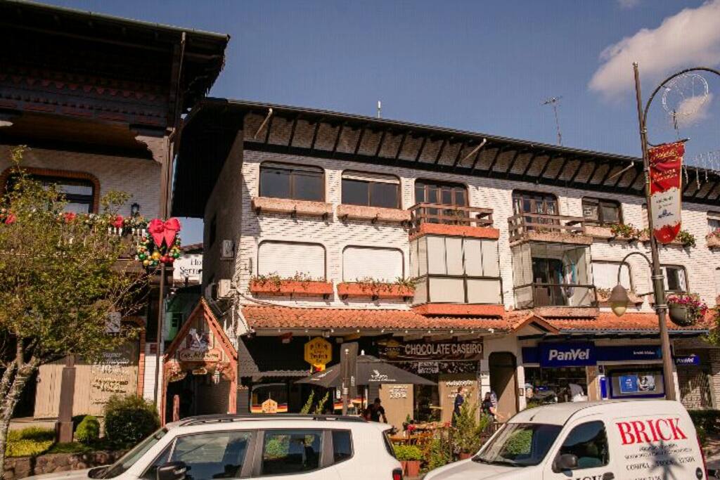 Nosso prédio, melhor ponto de gramado!
