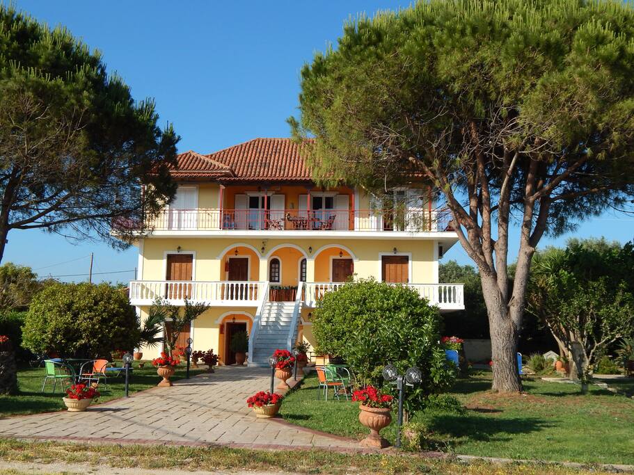 The building and garden