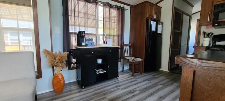 Charming Cottage In The Woods Near Elco Beach - Crystal Beach