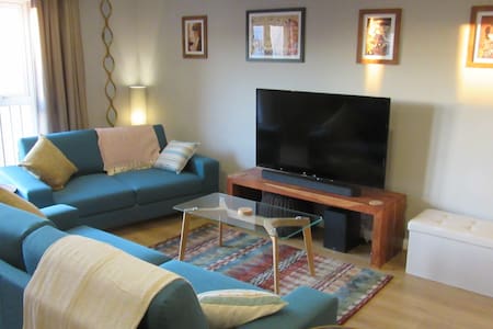 City Doorstep Retreat: Luxury Apartment