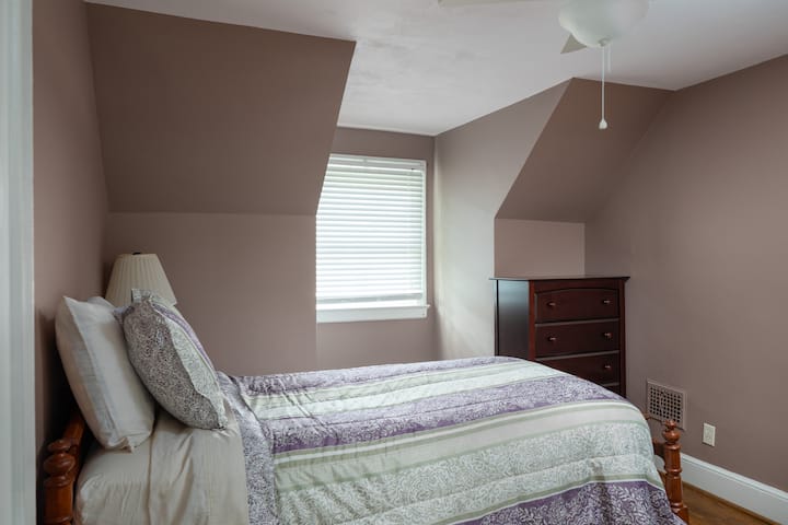 The bed was updated to a full-sized bed. The picture shows a twin.