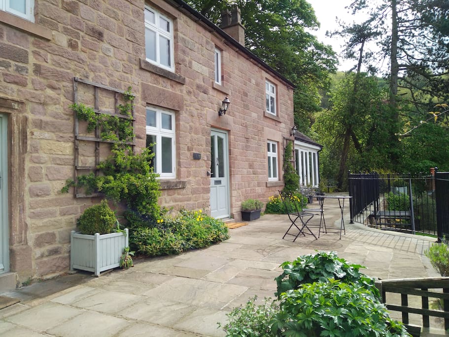 Luxury cottage in Peak District Cottages for Rent in Derbyshire Dales