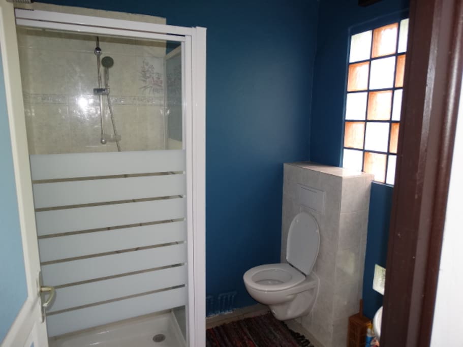 Salle d'eau tout équipée