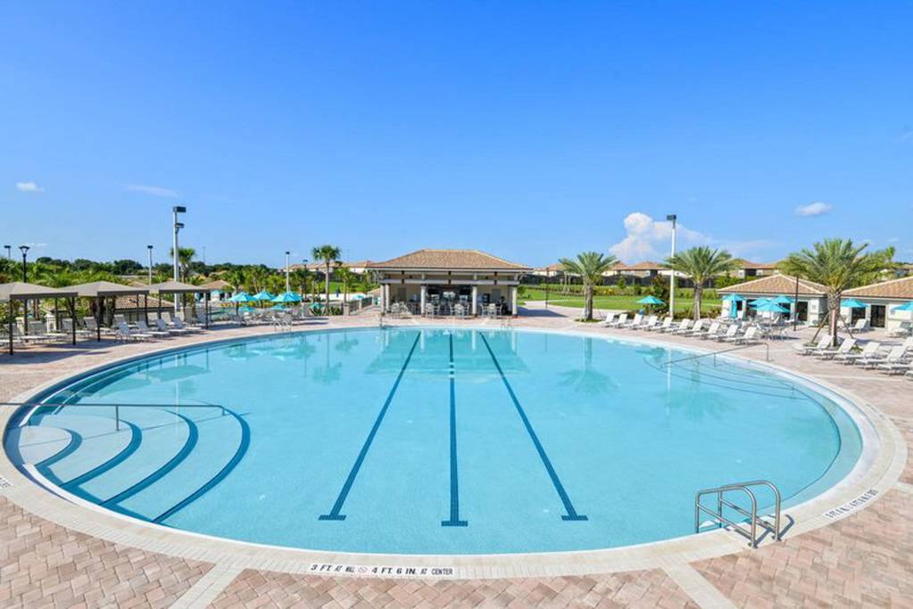 Oasis Club (Pool Area)