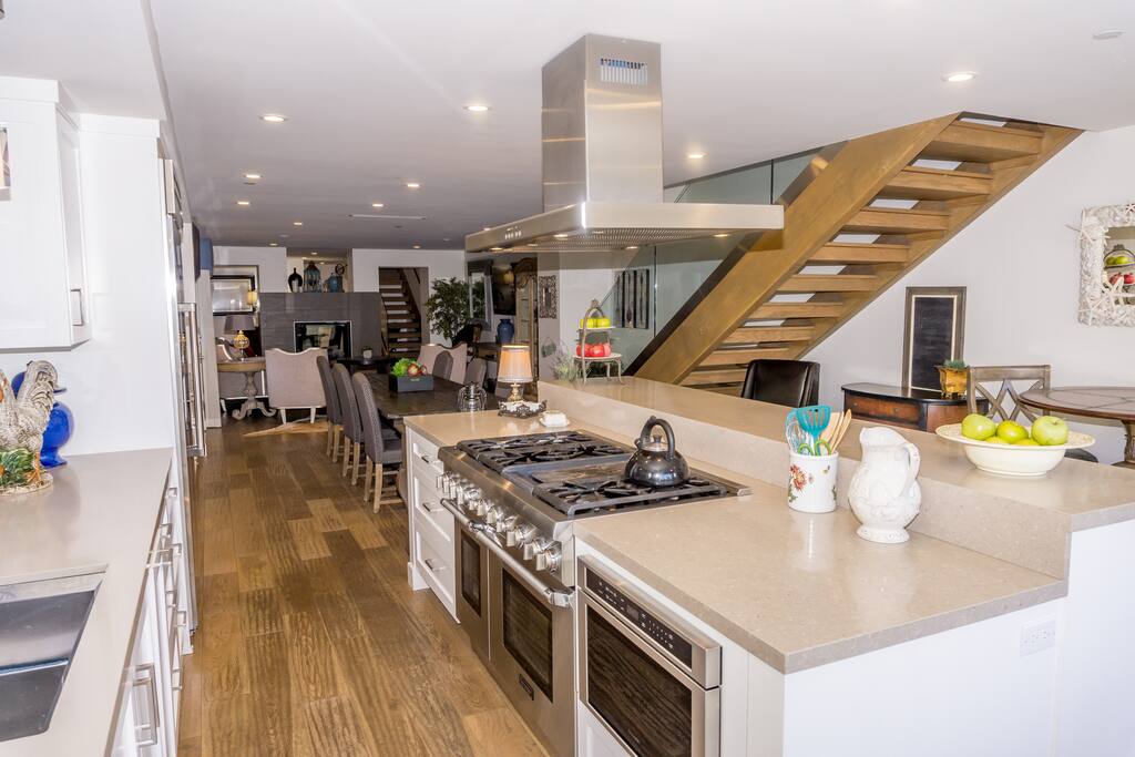 Kitchen area equipped with state-of-the-art appliances