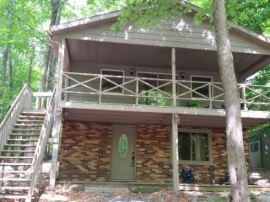 Wooded paradise, relax inside and outside in nature.