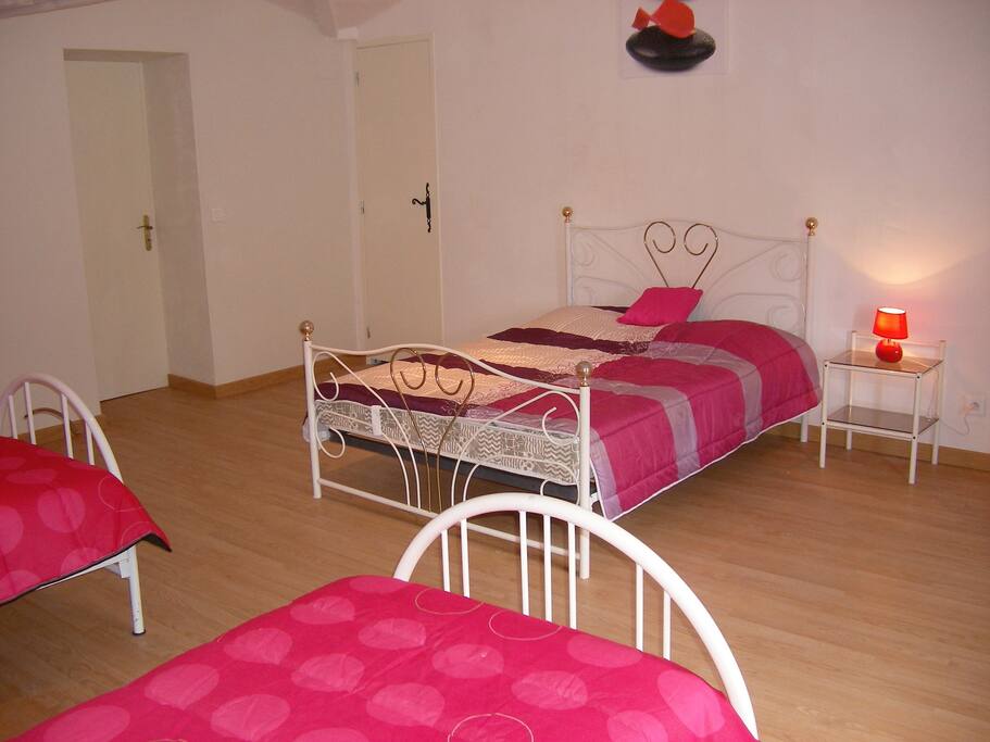 autre plan de la grande chambre