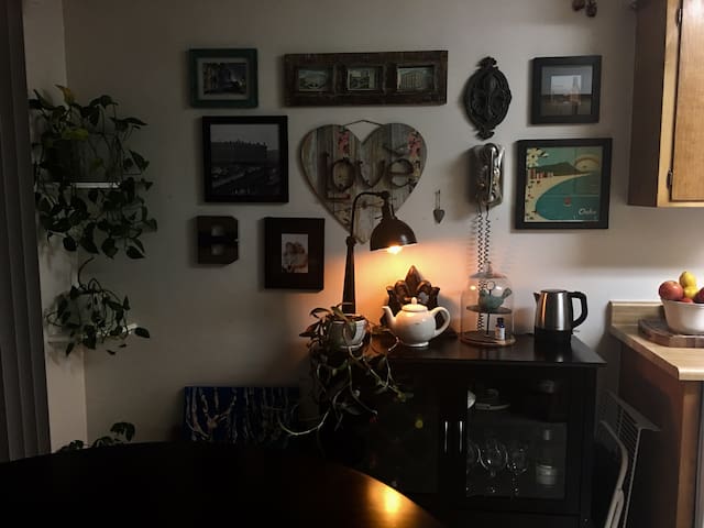 Comfy 1 Bedroom Near RIT, Mall & Airport!