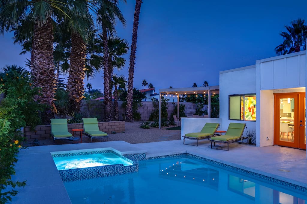 The Sunshine Lounge