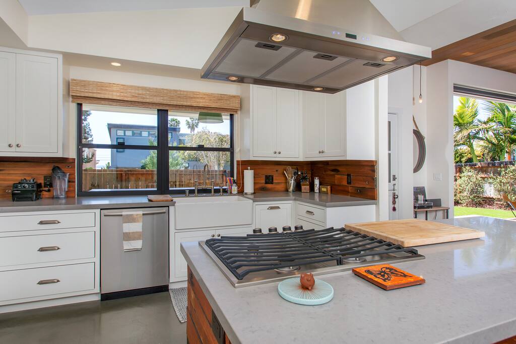 Chef's kitchen