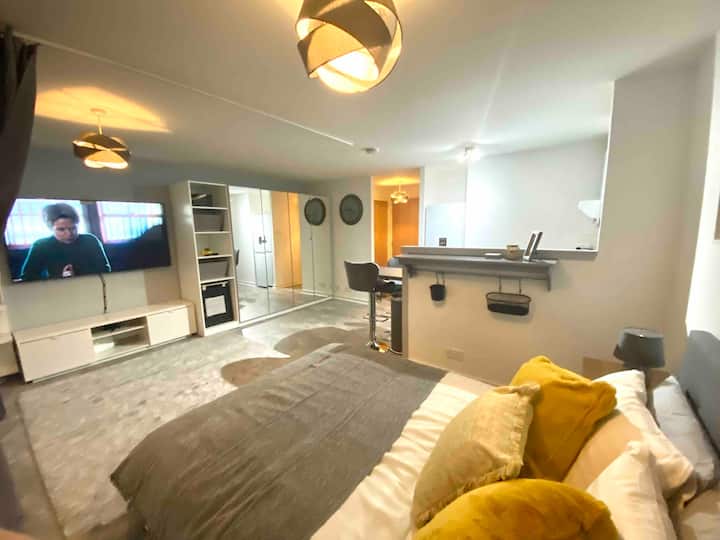 Glasgow Vacation Rentals & Homes Scotland, United Kingdom Airbnb