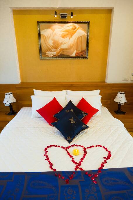 Comfortable king size bed