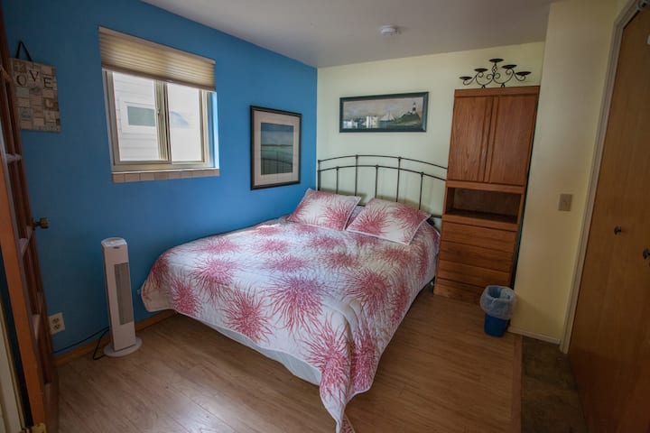 Брачен кревет (широк 150-179 см)