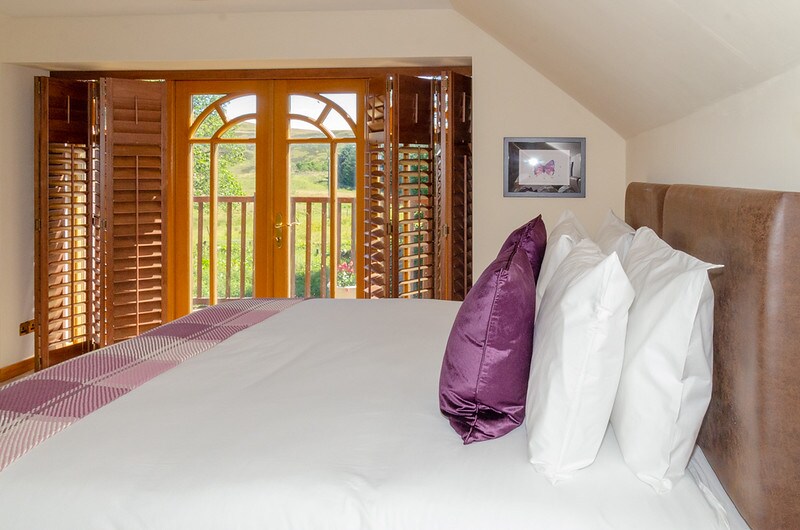 卧室配有朝南的外部阳台