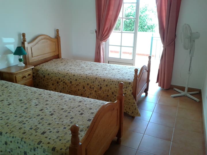 Dhomë gjumi 1