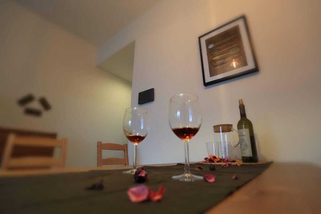 有酒有故事
