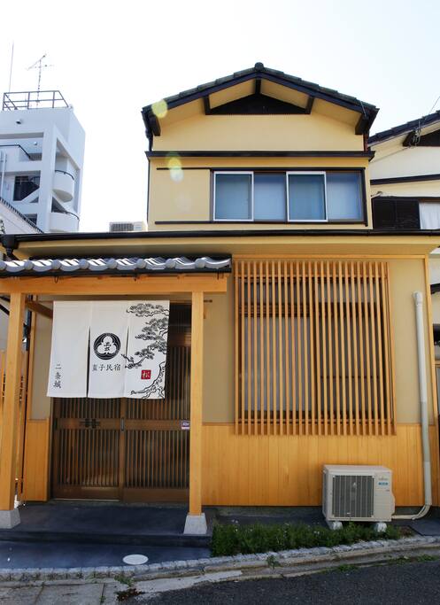 外观-2层木质建筑