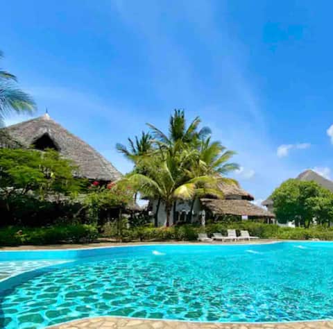 Beautiful beach villa on the SAND DUNES with CHEF